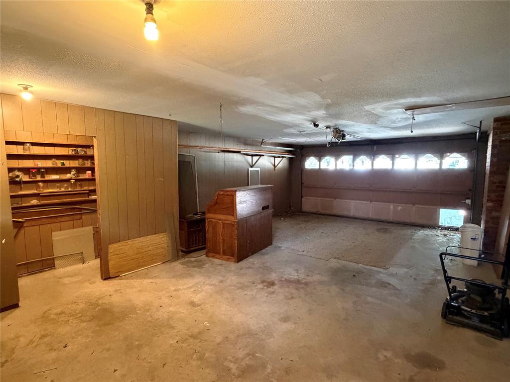808 N Burns Street Property Photo 39