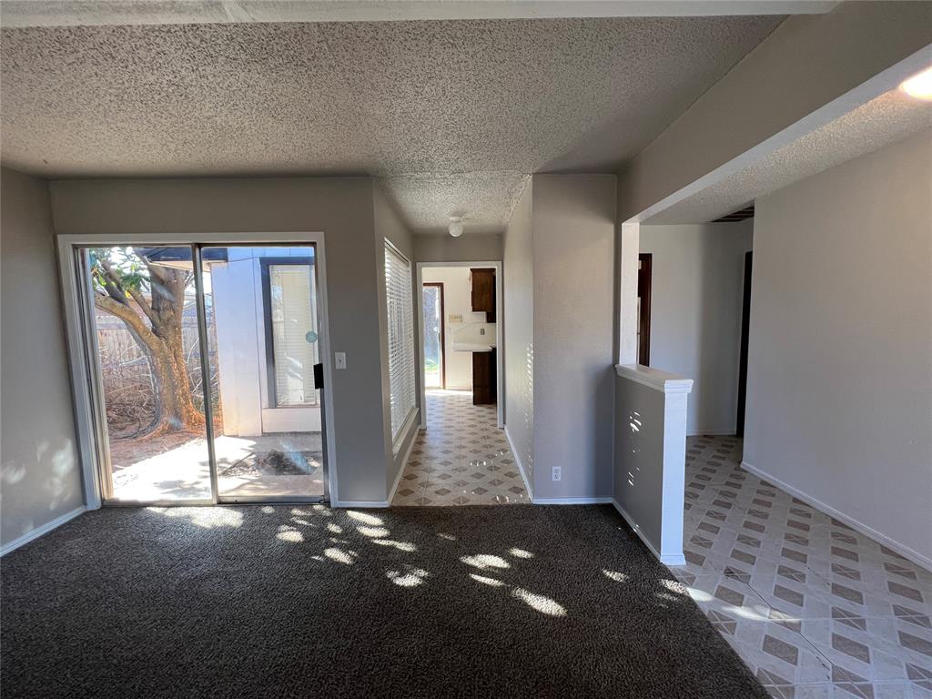 1017 S Neptune Street Property Photo 2