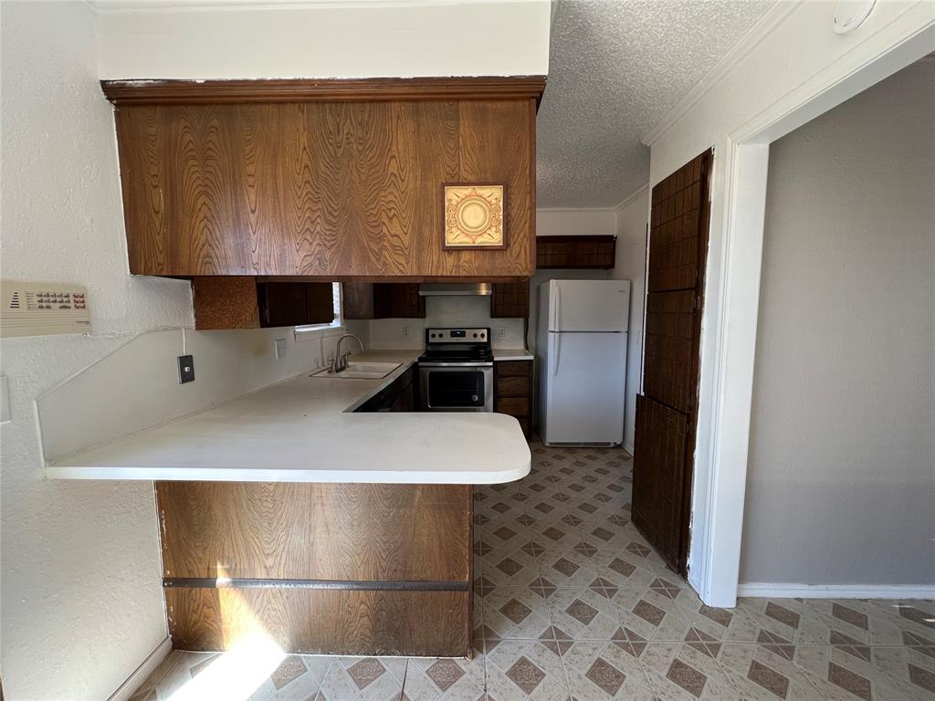 1017 S Neptune Street Property Photo 3