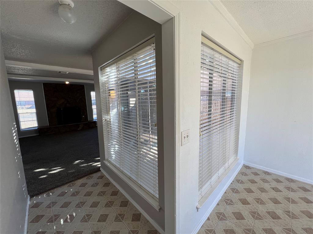 1017 S Neptune Street Property Photo 12