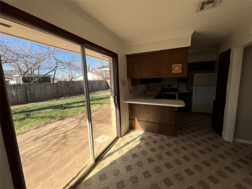 1017 S Neptune Street Property Photo 14