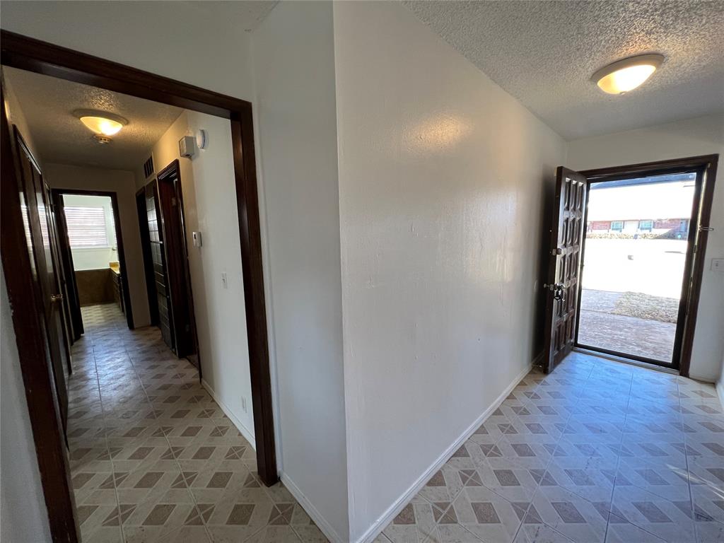1017 S Neptune Street Property Photo 20