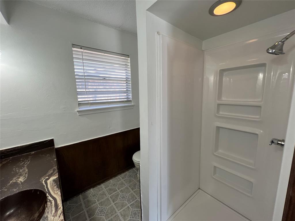 1017 S Neptune Street Property Photo 25