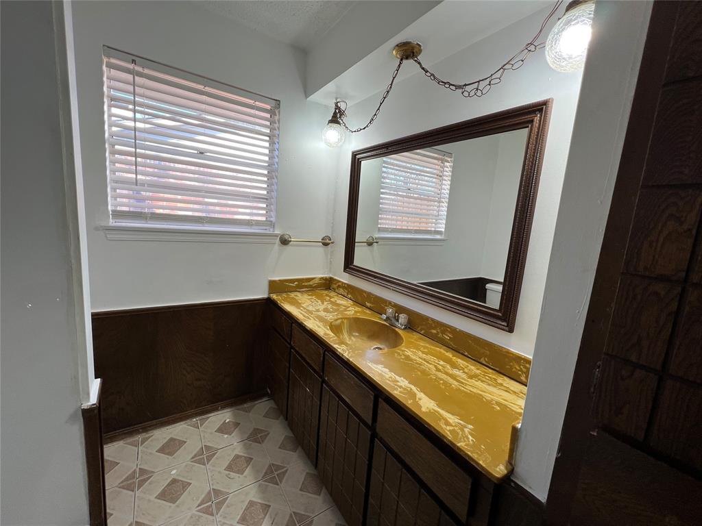 1017 S Neptune Street Property Photo 29