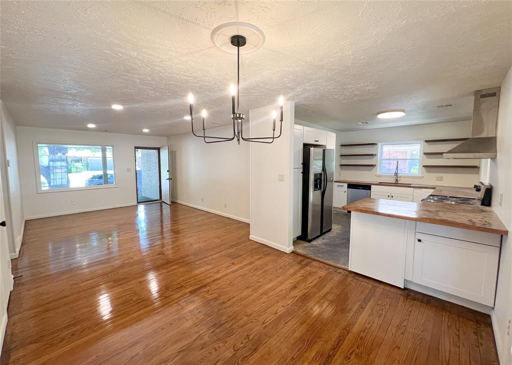 10416 Ridgeview Drive Property Photo 1