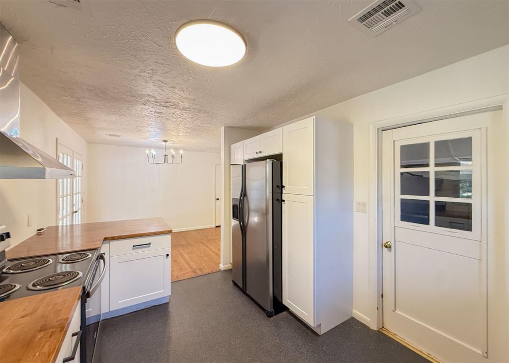 10416 Ridgeview Drive Property Photo 1