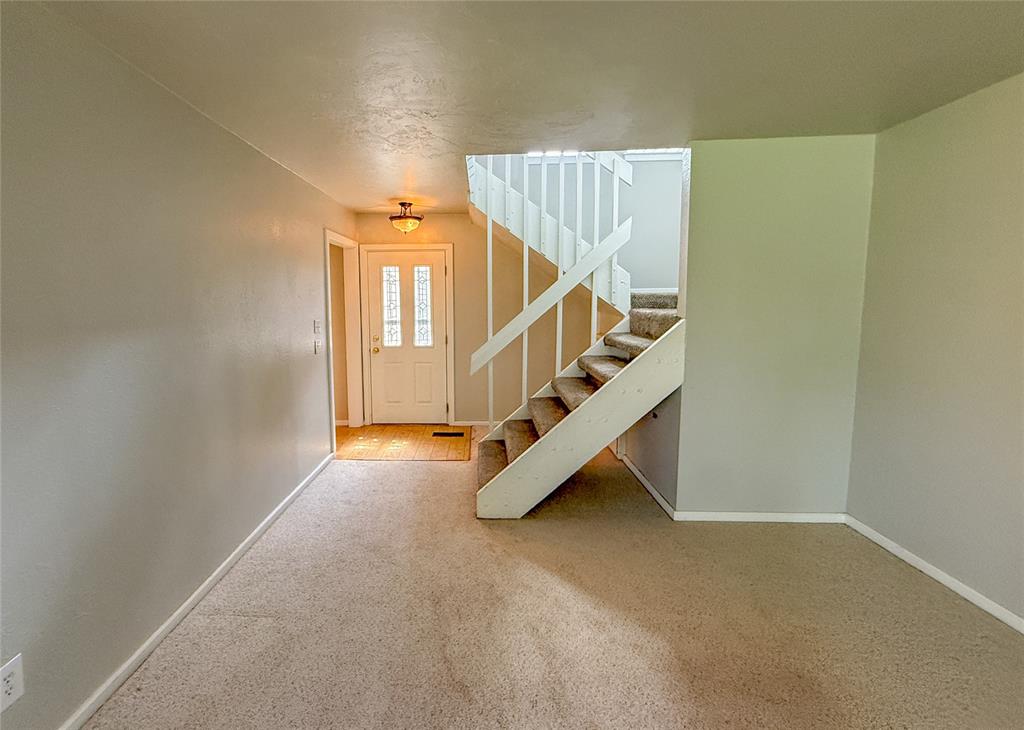 12021 Hawthorne Lane Property Photo 2