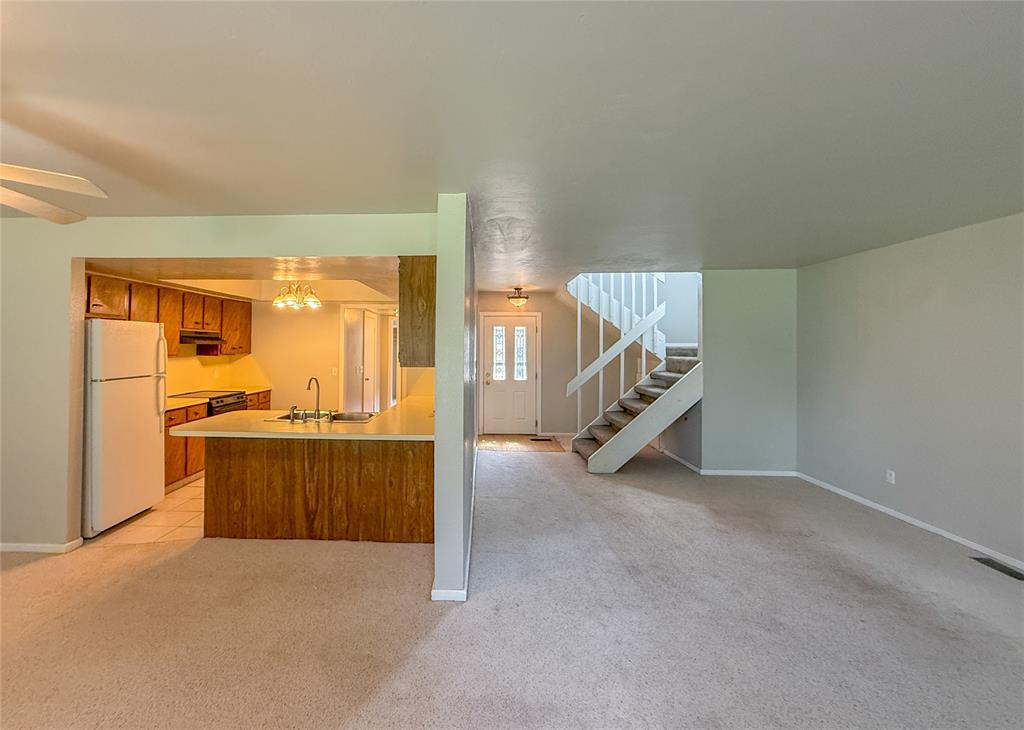 12021 Hawthorne Lane Property Photo 4