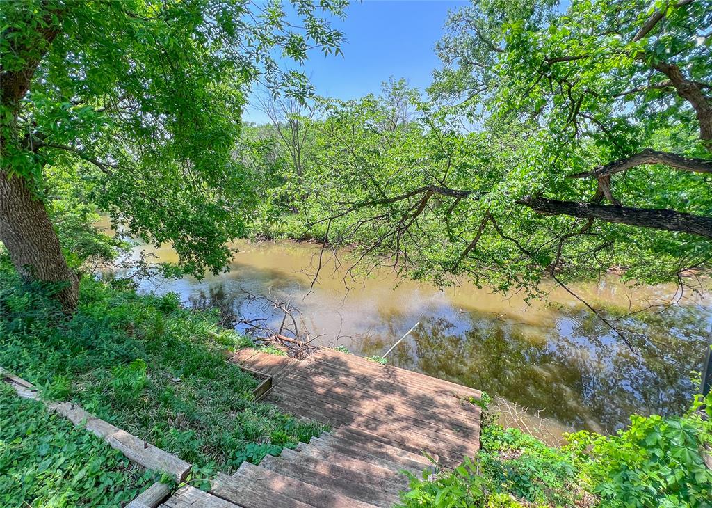 12021 Hawthorne Lane Property Photo 6