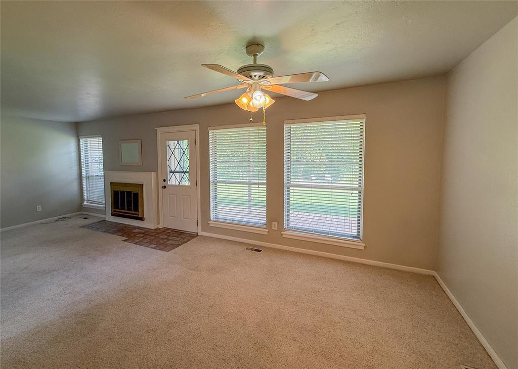 12021 Hawthorne Lane Property Photo 7