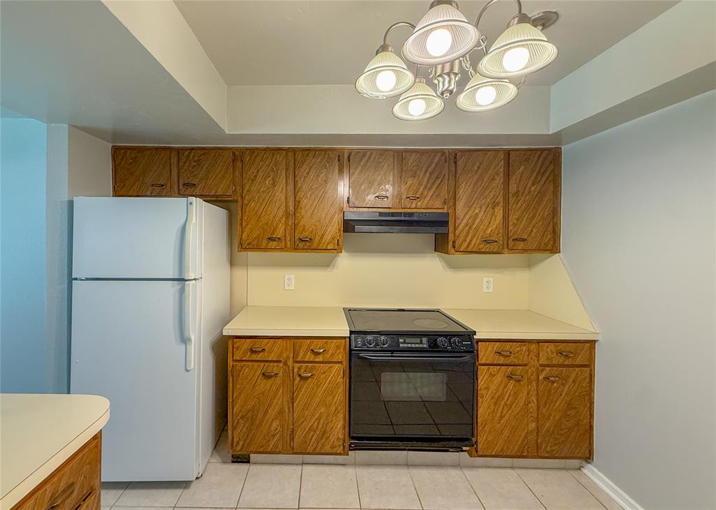 12021 Hawthorne Lane Property Photo 11