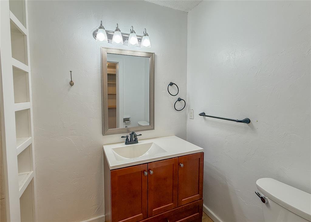 12021 Hawthorne Lane Property Photo 14