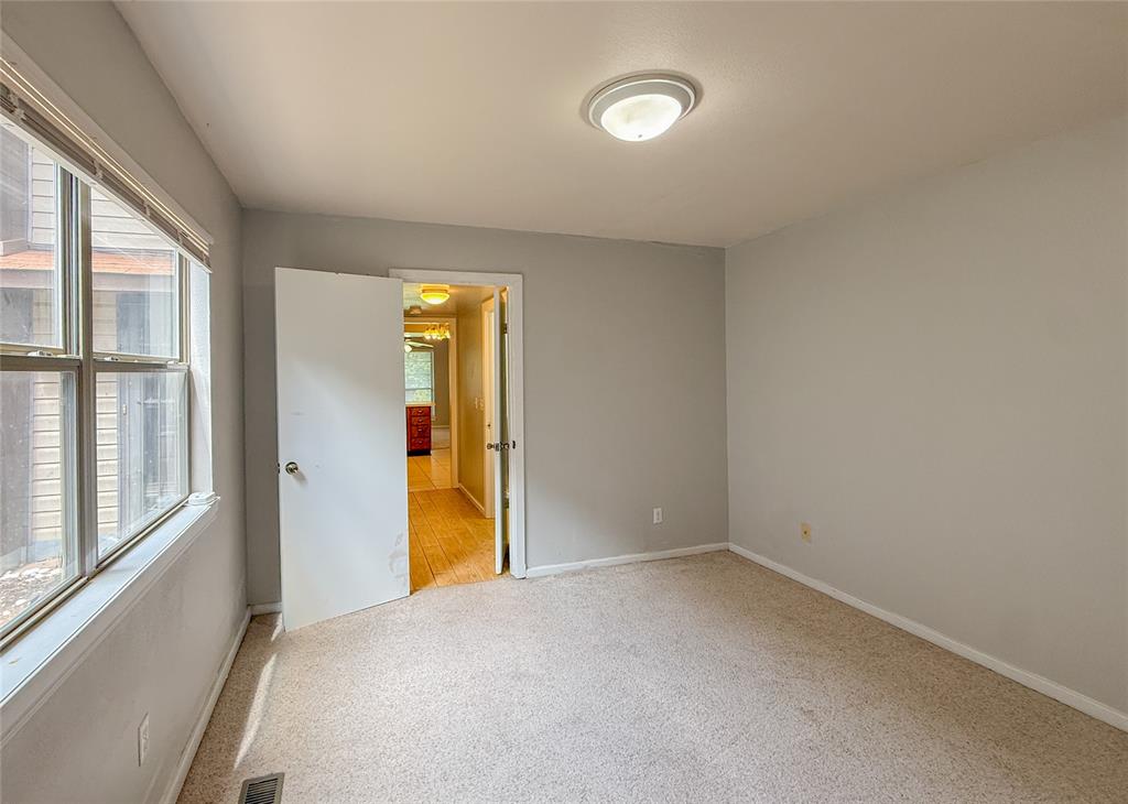 12021 Hawthorne Lane Property Photo 17