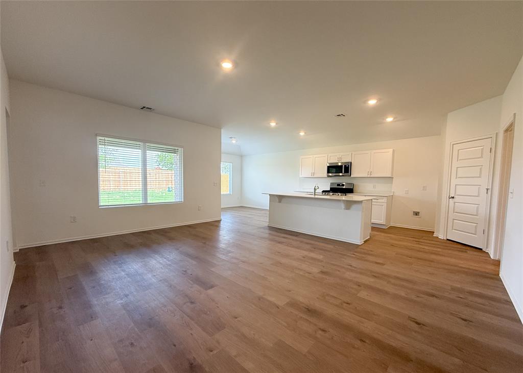 16309 Harvester Drive Property Photo 3