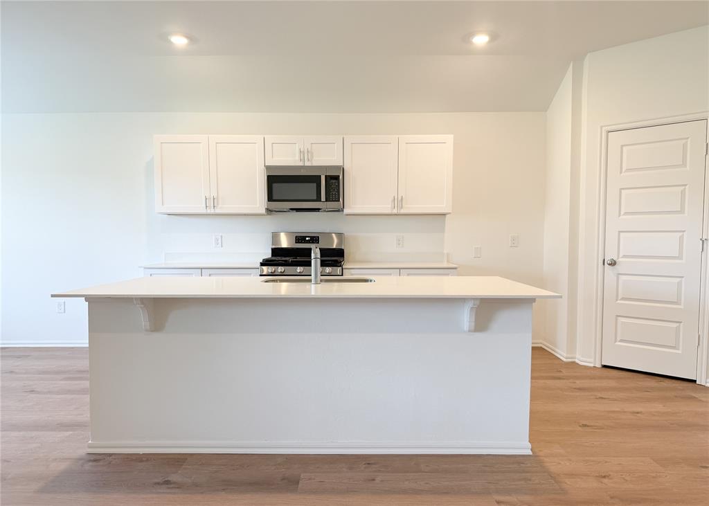 16309 Harvester Drive Property Photo 7