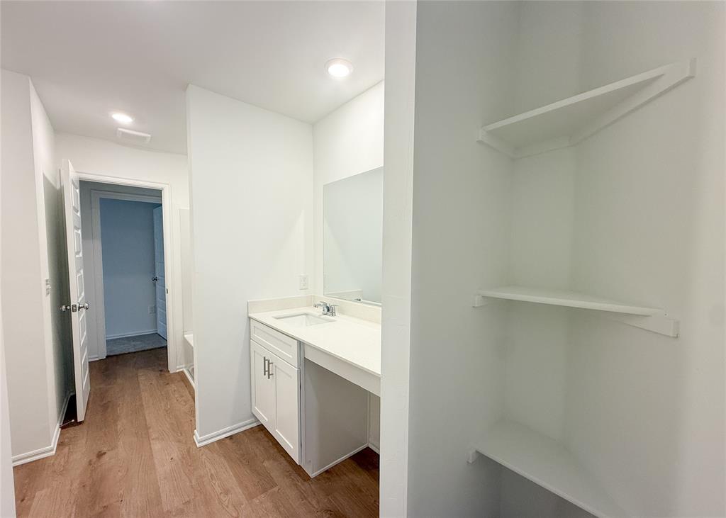 16309 Harvester Drive Property Photo 21