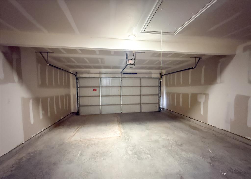 16309 Harvester Drive Property Photo 29