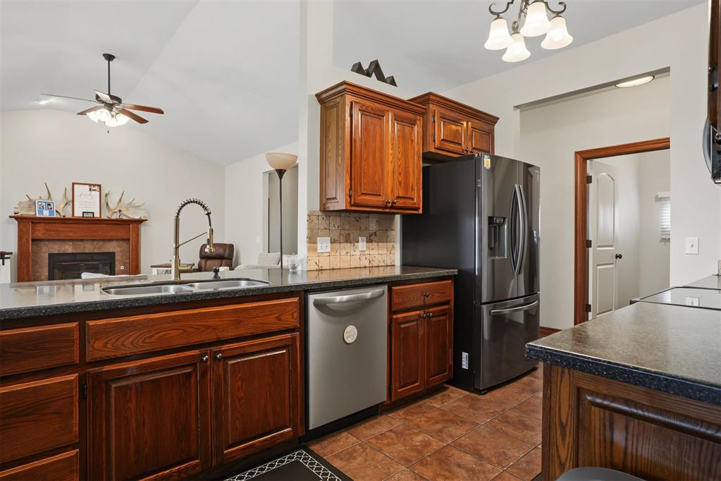 2827 Deer Run Property Photo 10