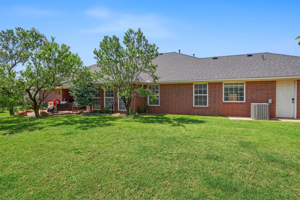 2827 Deer Run Property Photo 33