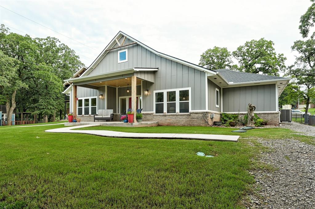 16 W Hill Street Property Photo 4