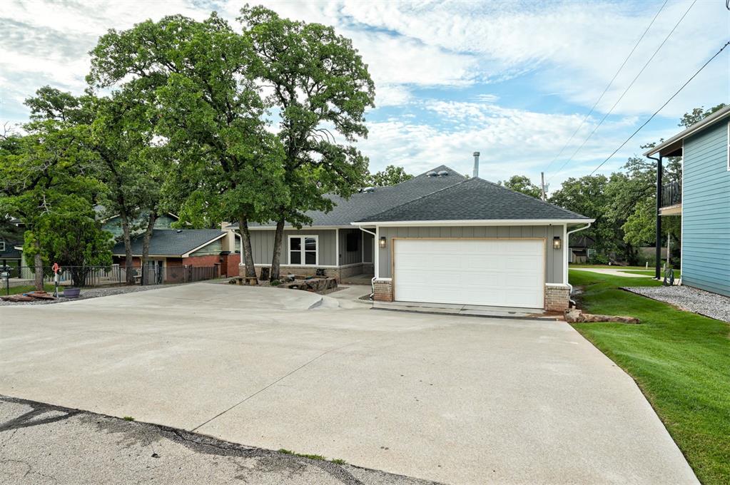 16 W Hill Street Property Photo 44