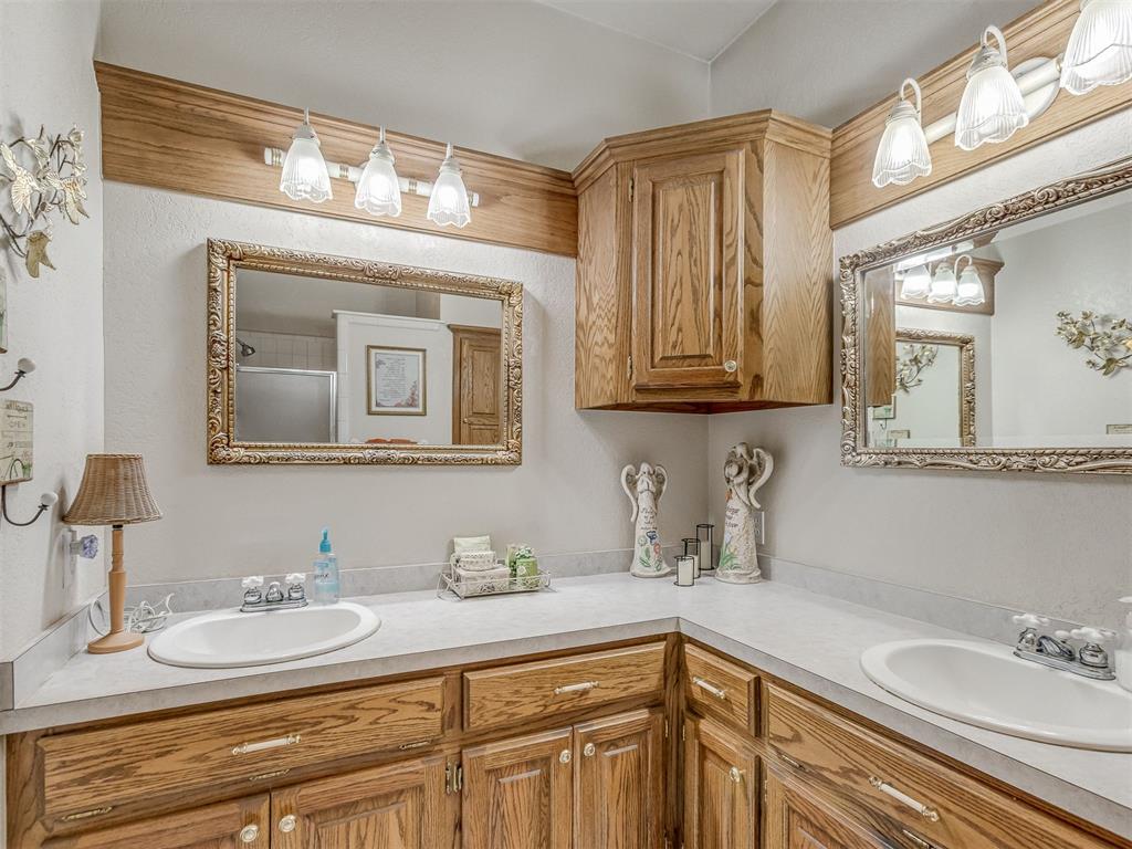 217 S Roselawn Avenue Property Photo 25