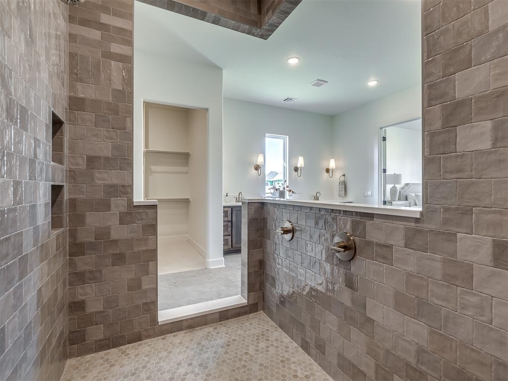 9401 Far Hills Court Property Photo 24