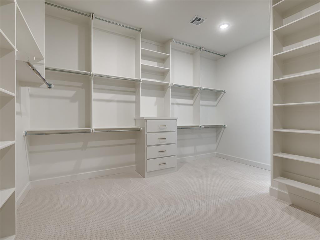 9401 Far Hills Court Property Photo 25