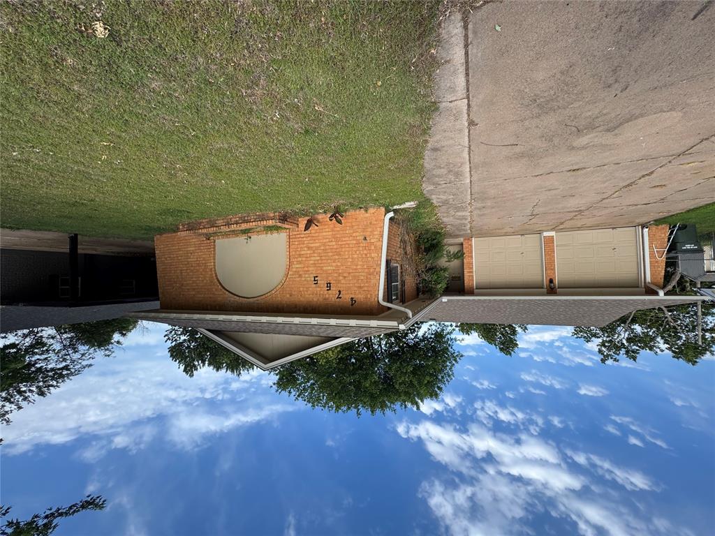 4765 Spiva Drive Property Photo 3