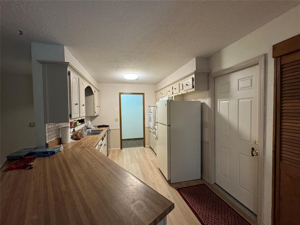 4765 Spiva Drive Property Photo 6