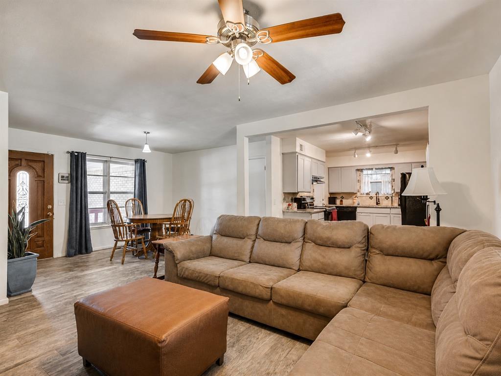 1205 Sw 55th Street Property Photo 4