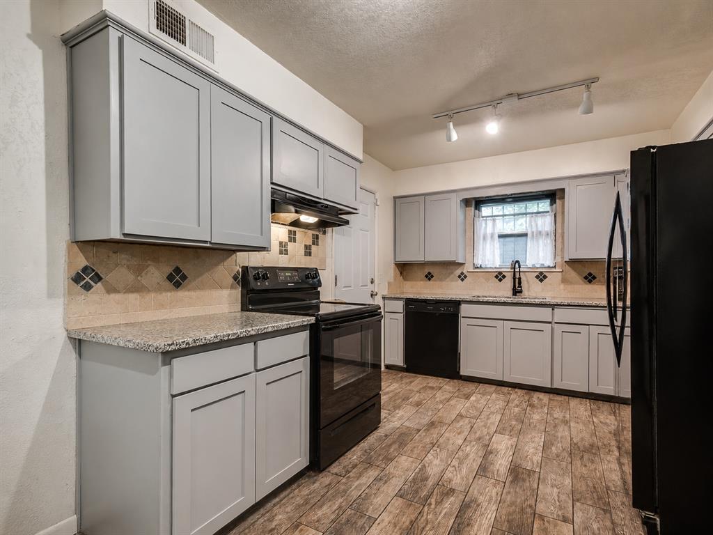 1205 Sw 55th Street Property Photo 7