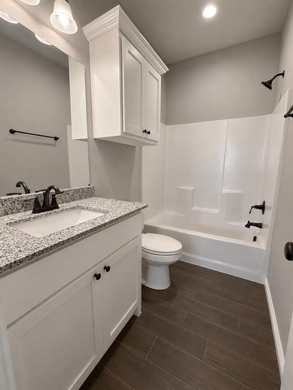 2804 Cedar Ridge Drive Property Photo 8