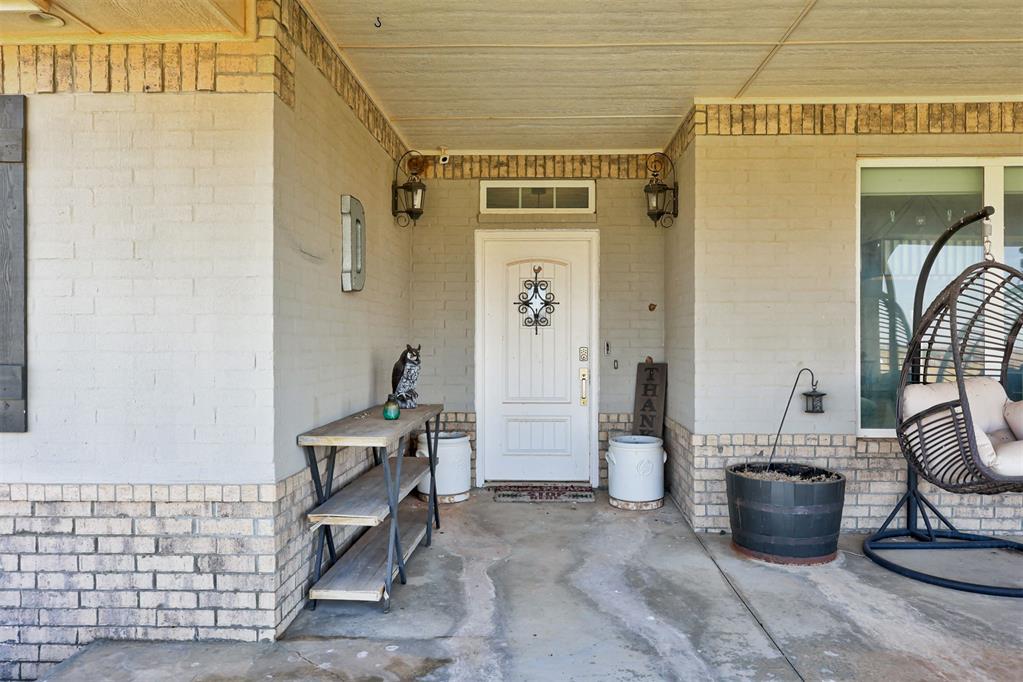7058 Ne Ranch Drive Property Photo 2