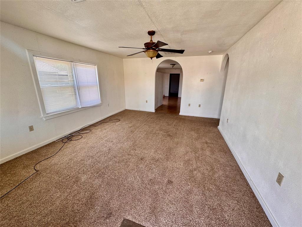 107 N Highland Street Property Photo 5