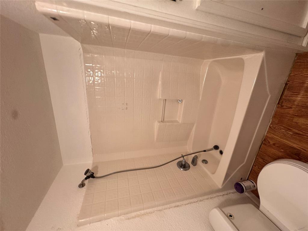 107 N Highland Street Property Photo 14