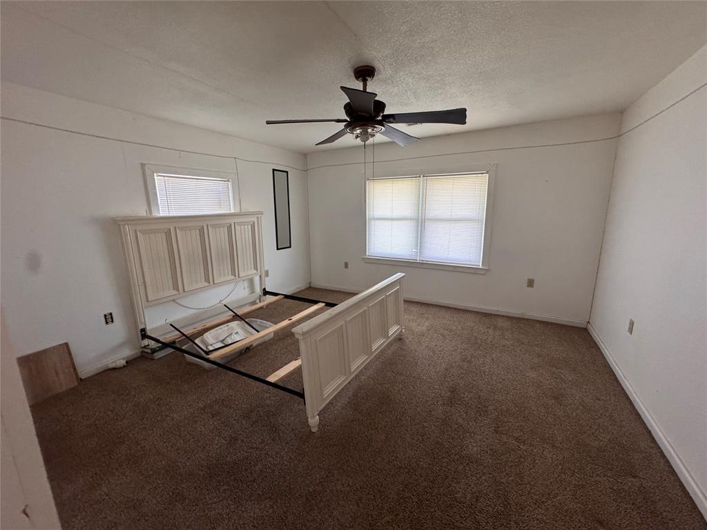 107 N Highland Street Property Photo 16
