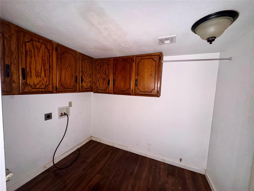 107 N Highland Street Property Photo 18