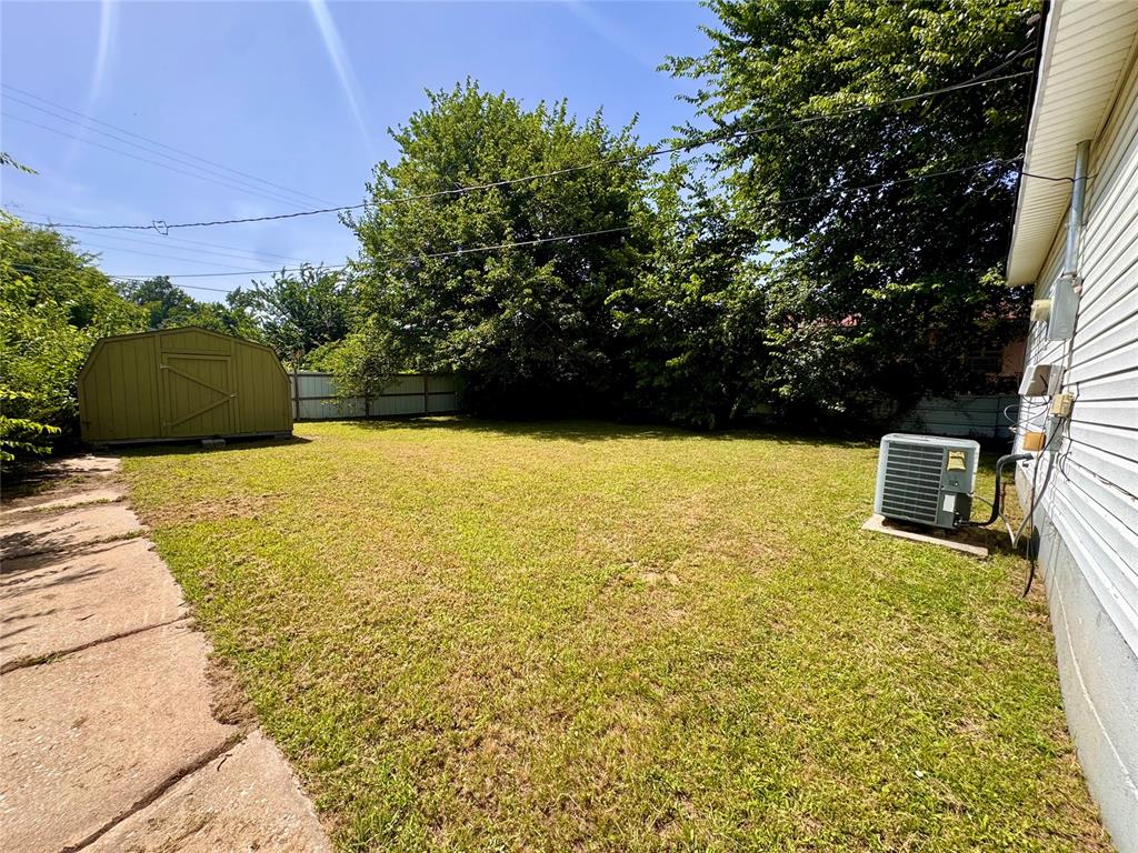 107 N Highland Street Property Photo 21