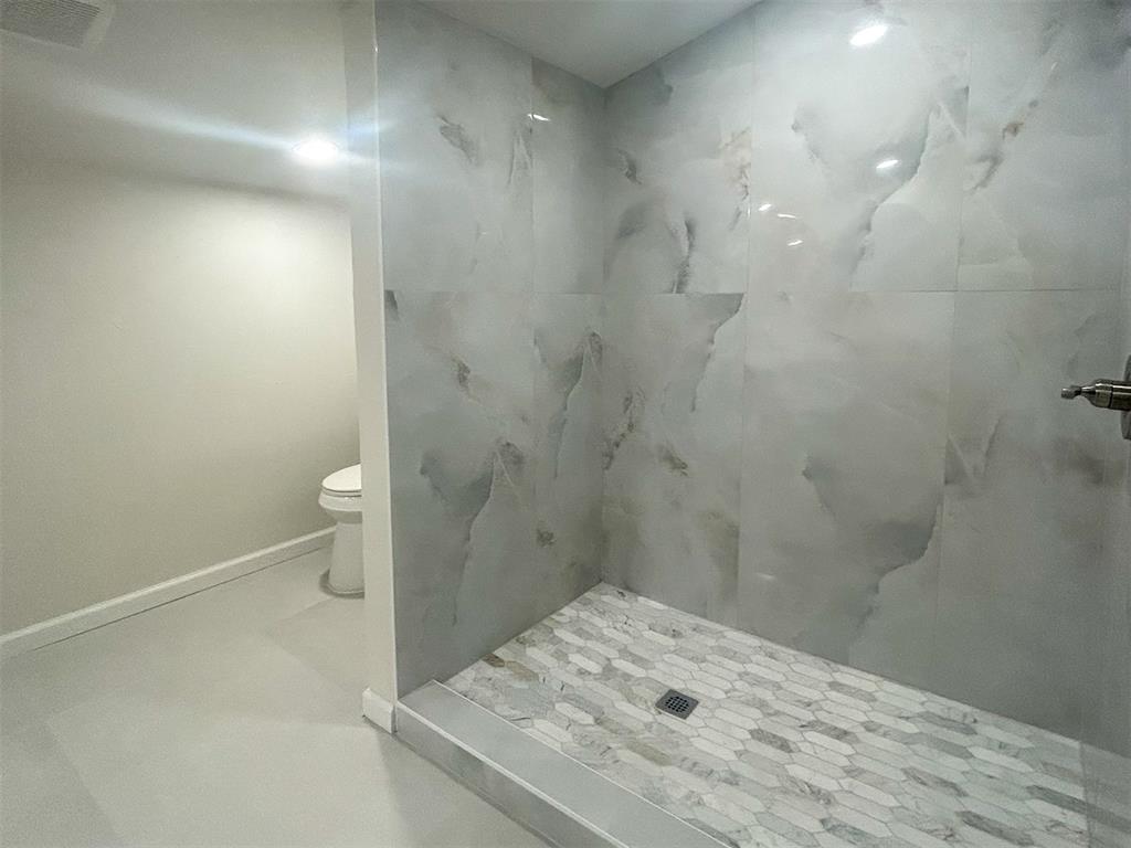 208 W Apache Street Property Photo 25