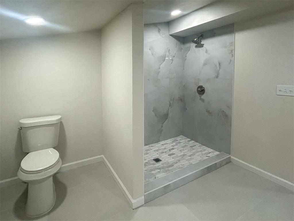 208 W Apache Street Property Photo 27