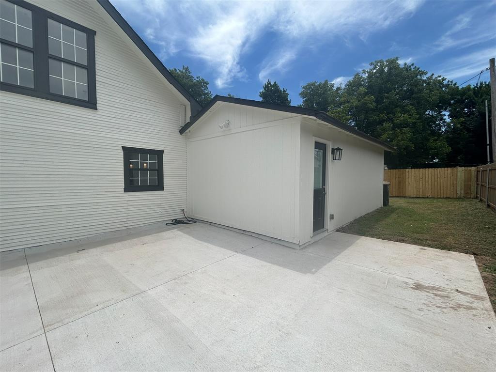 208 W Apache Street Property Photo 43