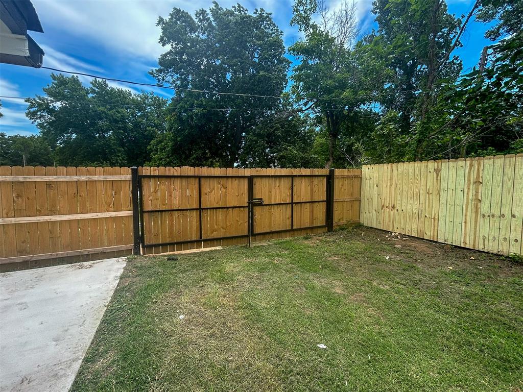 208 W Apache Street Property Photo 46