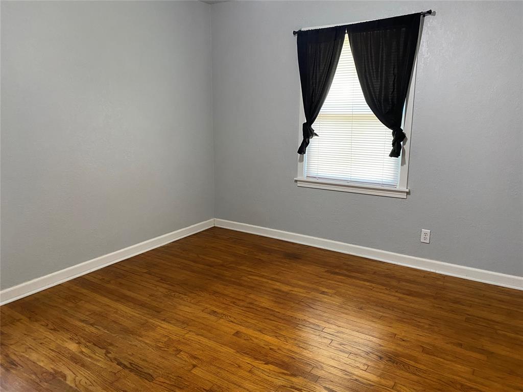 8 W Pulaski Street Property Photo 15