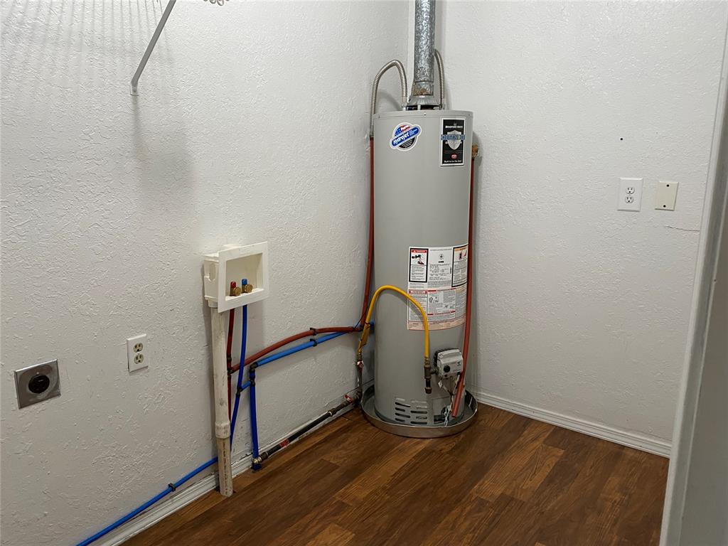 8 W Pulaski Street Property Photo 17
