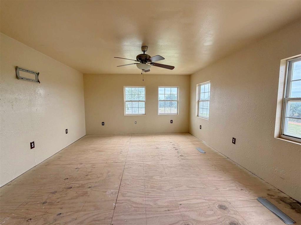5885 S Canadian Road Property Photo 7