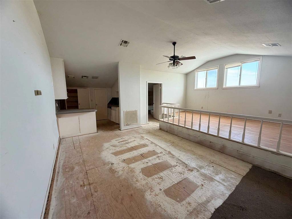 5885 S Canadian Road Property Photo 11