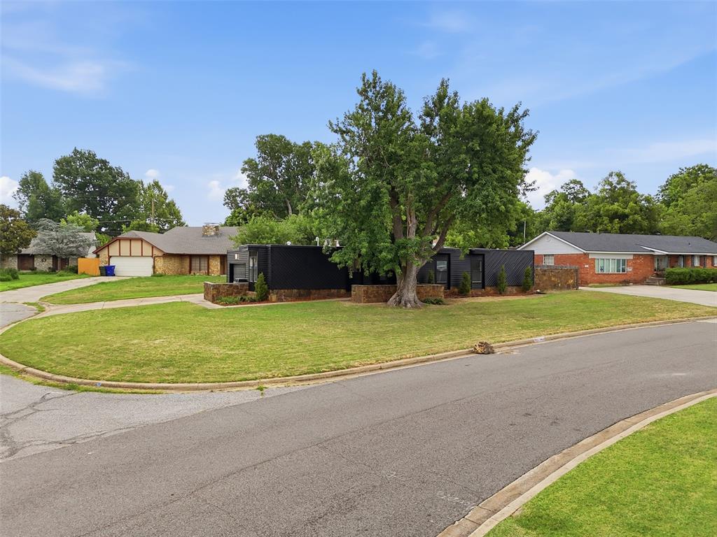 2904 Robin Road Property Photo 6