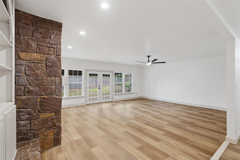 2904 Robin Road Property Photo 12