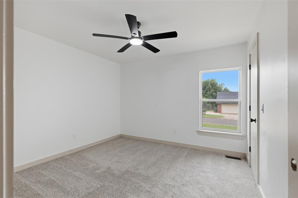 2904 Robin Road Property Photo 33